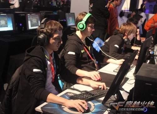 T1教练金晶洙谈队伍上单引援失败，T1曾想招募TheShy