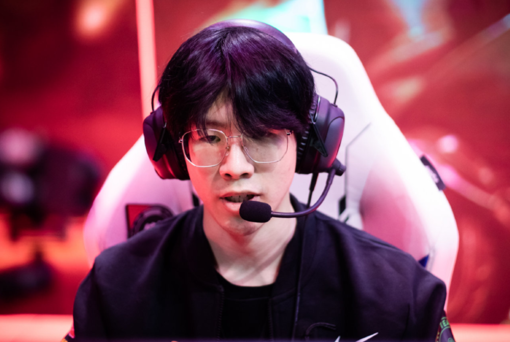 Legacy 和 B8 距离晋级 2025 年 StarLadder 布达佩斯 Major 第二阶段只有一步之遥