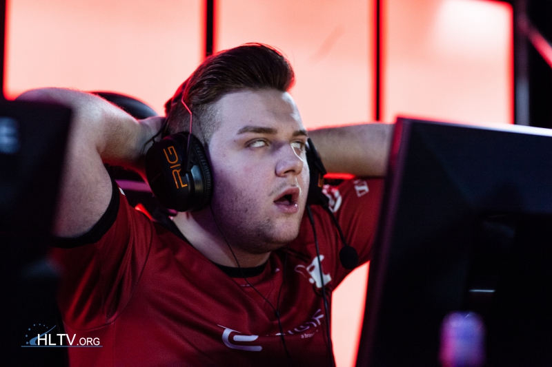 名调整在主