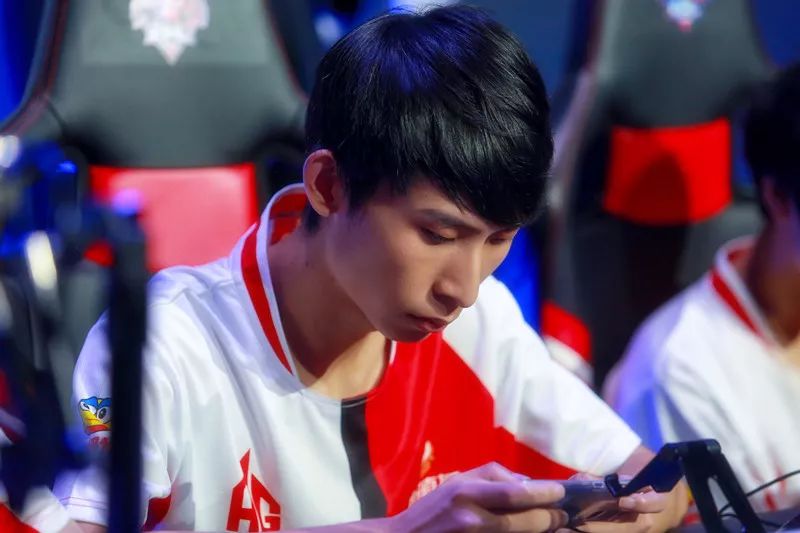 Imp艾希团战活不了 Icon塞拉斯无限游龙 M3首局压制击败BGM